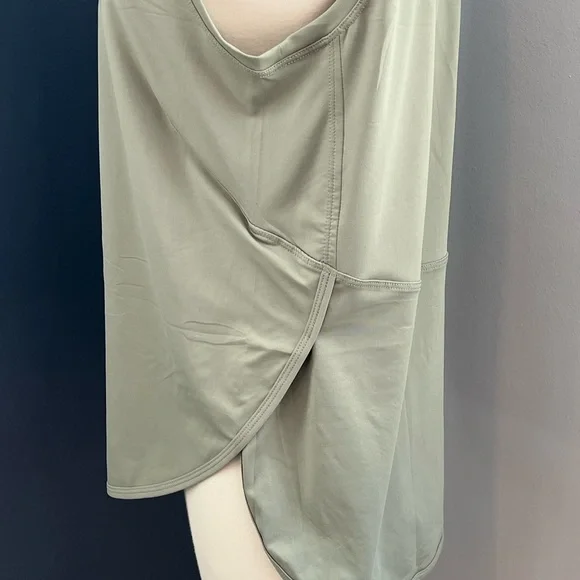 NWT Joyspels Sage Green Athletic Tank Size M - Picture 6 of 8